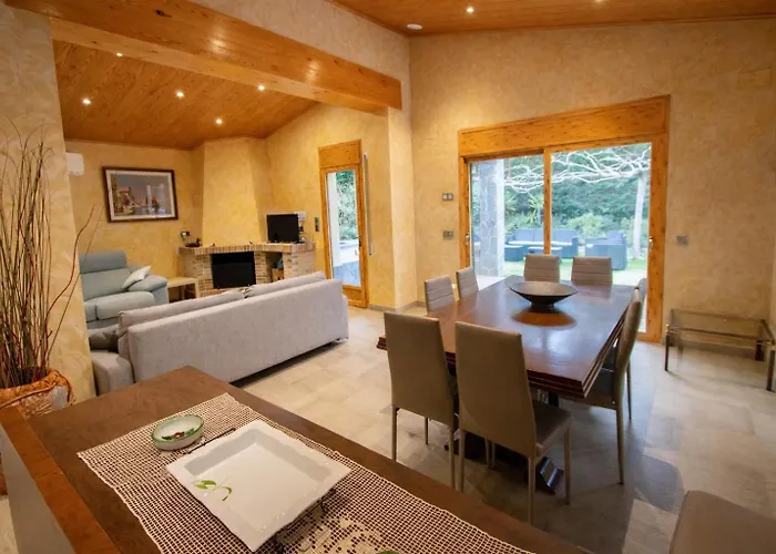 Spacious Countryside Costa Brava Relax *