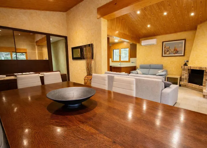 Spacious Countryside Costa Brava Relax Villa